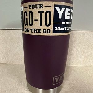 Bnwt yeti 20 oz tumbler Nordic Purple